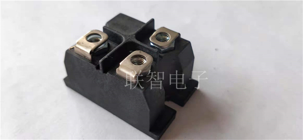 薄膜電阻和厚膜電阻的*大區別是什么？